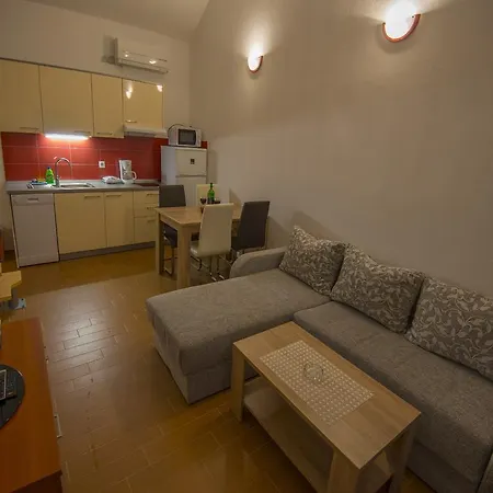 Appartement Two-bedroom In Starigrad-paklenica Iv *